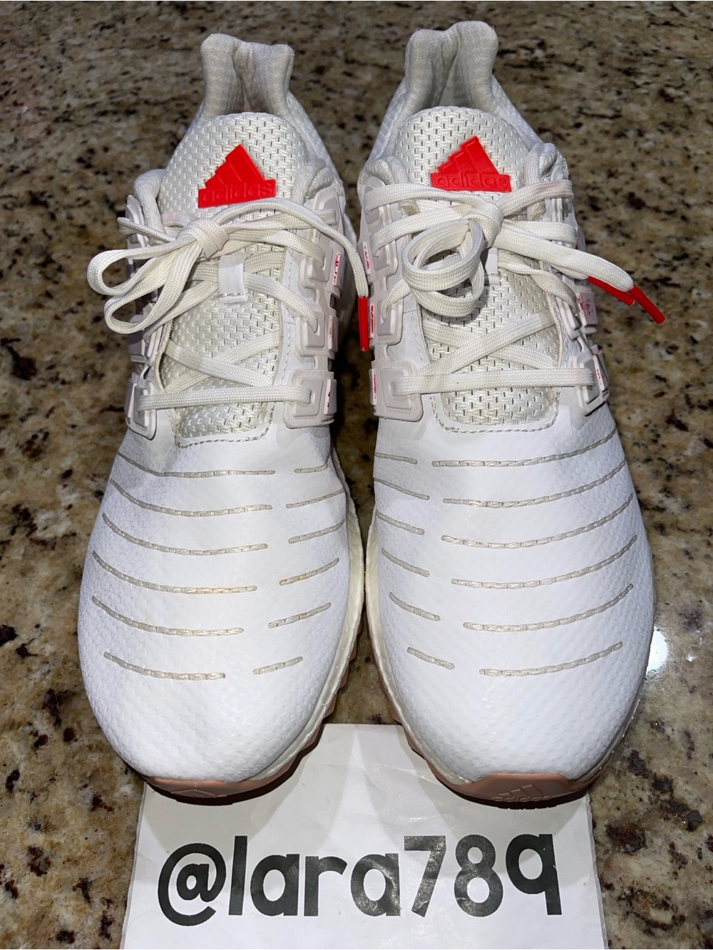 Adidas UltraBoost DNA 22